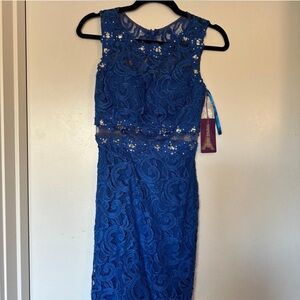 Abby Paris Elegant Blue Lace Dress with Floral Accents